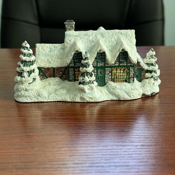 Thomas Kinkade Sculpture “Olde Porterfield Gift Shoppe” - Picture 3 of 8